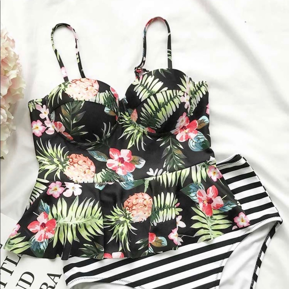 CupShe Black Tropic Floral🍍Print Tankini Swim Top